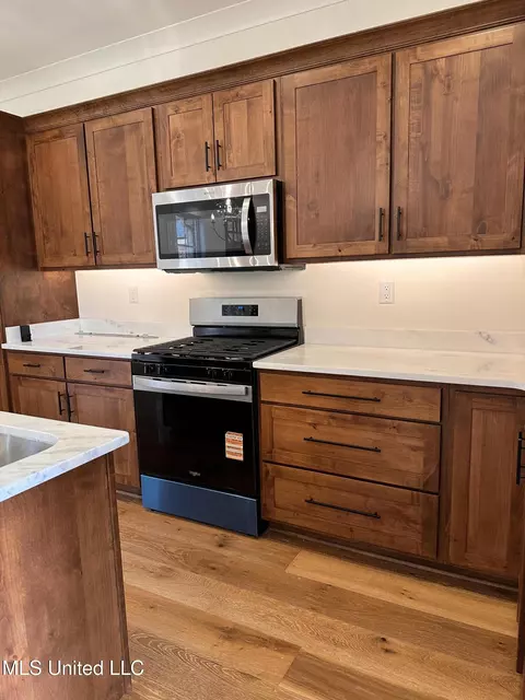 Kitchen - 3631 Kreunen St, Nesbit, MS 38651 photo 1 of 4