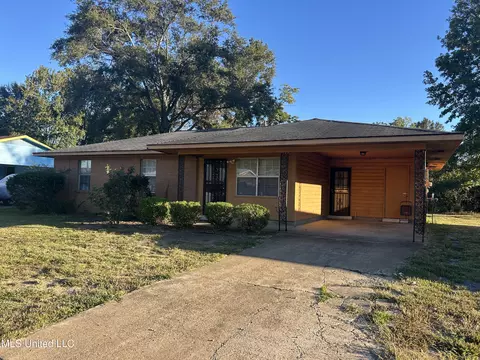 4310 King Cir, Greenwood, MS 38930