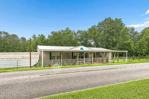 918 Spring Hill Rd, Poplarville, MS 39470