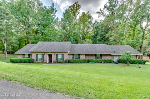2030 E Sunset Dr, Yazoo City, MS 39194