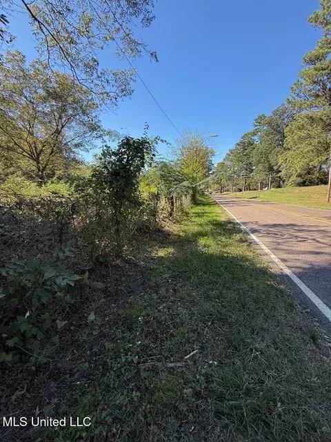 00 E Northside Dr, Clinton, MS 39056
