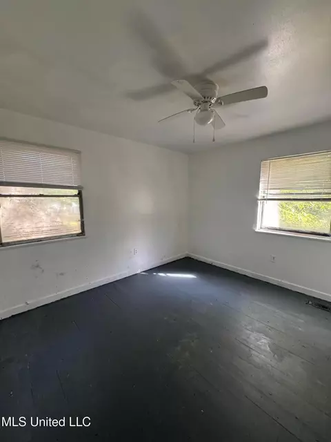 Bedroom - 2365 Paden St, Jackson, MS 39204 photo 3 of 3