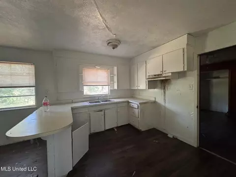 Kitchen - 2365 Paden St, Jackson, MS 39204 photo 1 of 2