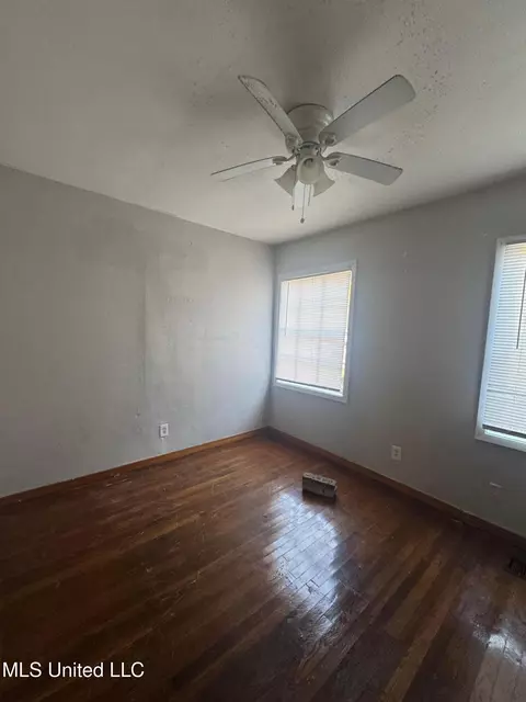Bedroom - 1939 Shamrock Dr, Jackson, MS 39204 photo 2 of 2