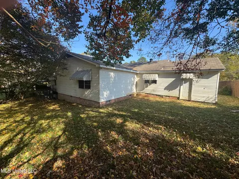 Exterior - 1939 Shamrock Dr, Jackson, MS 39204 photo 2 of 2