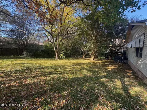 Exterior - 1939 Shamrock Dr, Jackson, MS 39204 photo 1 of 2