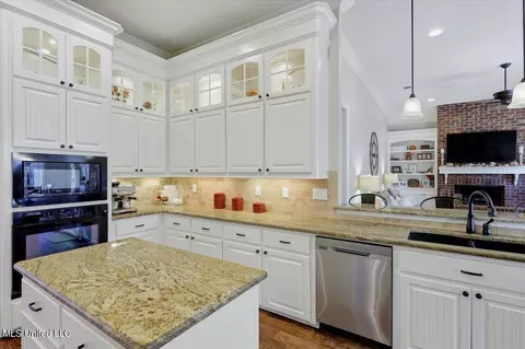 334 Gladeview Pl, Brandon, MS 39047 photo 12