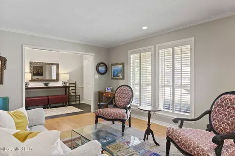 Living - 5485 River Thames Rd, Jackson, MS 39211 photo 1 of 4
