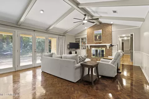 Living - 5485 River Thames Rd, Jackson, MS 39211 photo 3 of 4