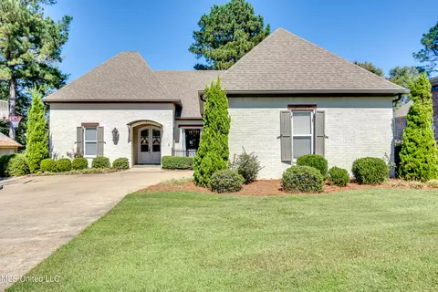 156 Cottonwood Dr, Madison, MS 39110