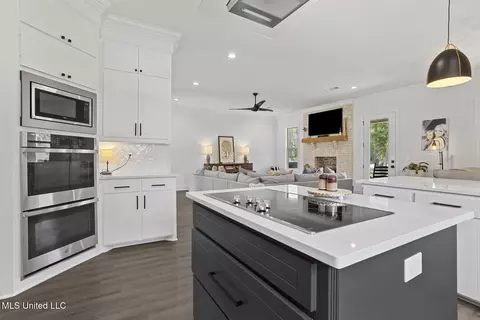 Kitchen - 301 Leland Dr, Brandon, MS 39042 photo 3 of 3