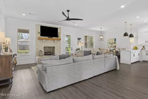 Other - 301 Leland Dr, Brandon, MS 39042 photo 1 of 8