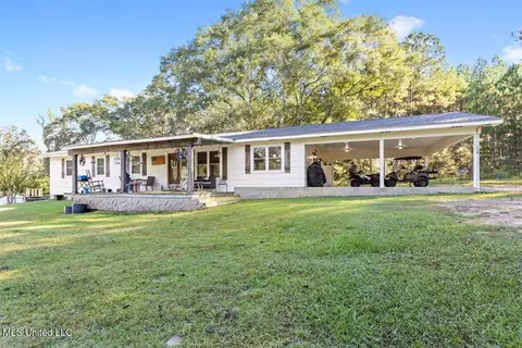 55 Rayburn Pierce, Richton, MS 39476