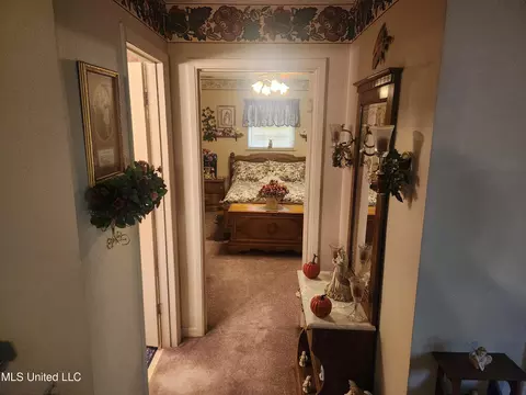 Entry Way - 951 Wetonga Ln, Hernando, MS 38632 photo 1 of 3