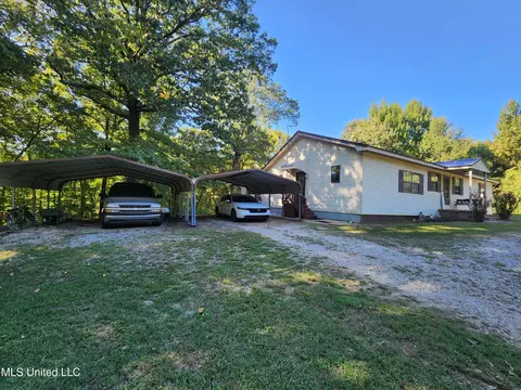 Exterior - 951 Wetonga Ln, Hernando, MS 38632 photo 2 of 10