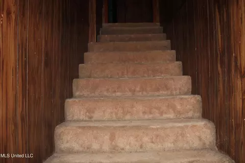 Entry Way - 434 Crider Dr, Brookhaven, MS 39601 photo 1 of 2