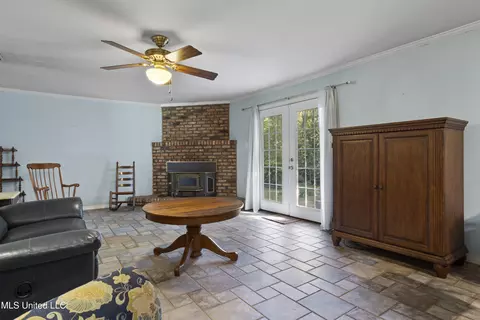 7116 Elder Ferry Rd, Moss Point, MS 39563 photo 6