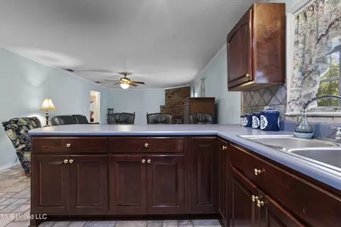 7116 Elder Ferry Rd, Moss Point, MS 39563 photo 12