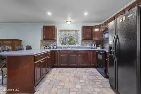 7116 Elder Ferry Rd, Moss Point, MS 39563 photo 10