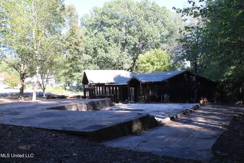 Exterior - 51 Connie Dr, Pope, MS 38658 photo 2 of 11