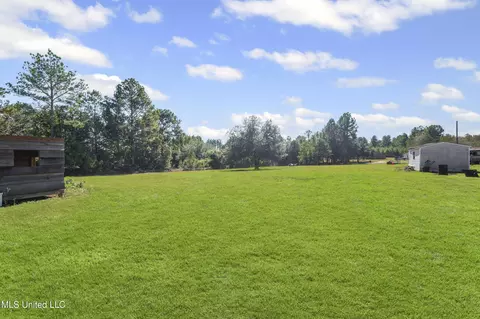 Exterior - 215 Holland Rd, Lucedale, MS 39452 photo 4 of 7