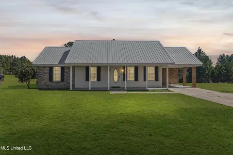 Exterior - 215 Holland Rd, Lucedale, MS 39452 photo 5 of 7