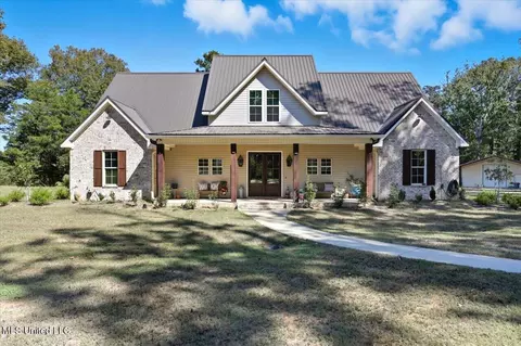 346 W Main St, Florence, MS 39073