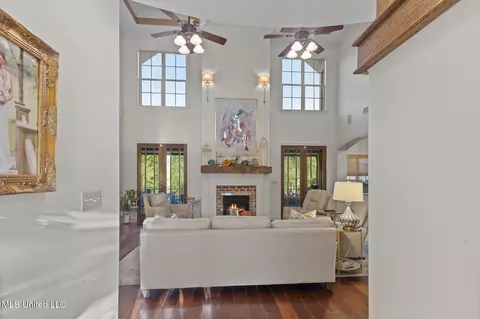 Entry Way - 1119 Milltowne Dr, Wesson, MS 39191 photo 4 of 4