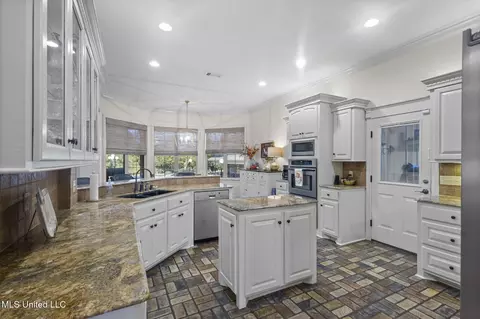 Kitchen - 1119 Milltowne Dr, Wesson, MS 39191 photo 3 of 5