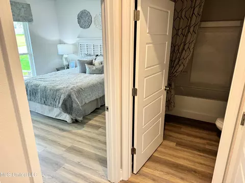 Entry Way - 17422 Willow Cv, Saucier, MS 39574 photo 2 of 2
