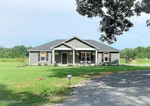 237 Sally Parker Rd, Lucedale, MS 39452