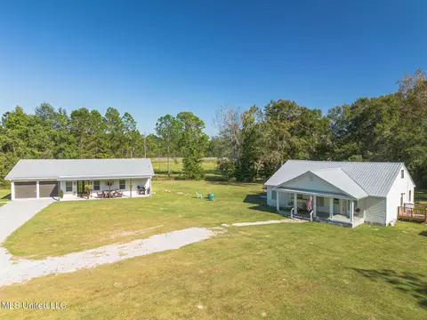 12164 Barton Rd, Gulfport, MS 39503