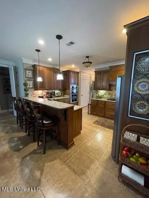 Kitchen - 1448 S Notting Hl, Hernando, MS 38632 photo 2 of 5