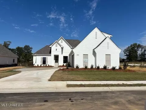 400 Aurora Cir, Canton, MS 39046