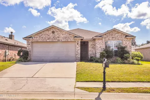 16371 Lancaster Cv, Gulfport, MS 39503