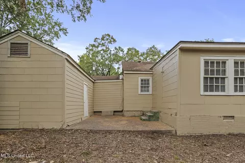 Exterior - 615 Broadmoor Dr, Jackson, MS 39206 photo 5 of 5