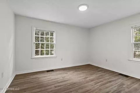 Bedroom - 615 Broadmoor Dr, Jackson, MS 39206 photo 1 of 3