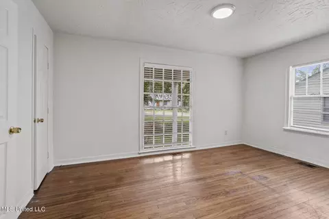 Bedroom - 615 Broadmoor Dr, Jackson, MS 39206 photo 2 of 3