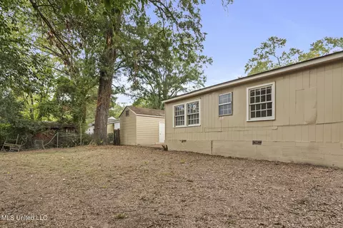 Exterior - 615 Broadmoor Dr, Jackson, MS 39206 photo 4 of 5