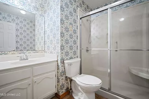 Bath - 14505 Wolf Ridge Rd, Moss Point, MS 39562 photo 1 of 2