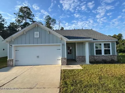 85026 Pohaku Dr, Diamondhead, MS 39525