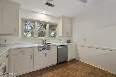 Kitchen - 18899 Midway Rd, Terry, MS 39170 photo 3 of 5