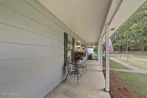 Exterior - 18899 Midway Rd, Terry, MS 39170 photo 4 of 11