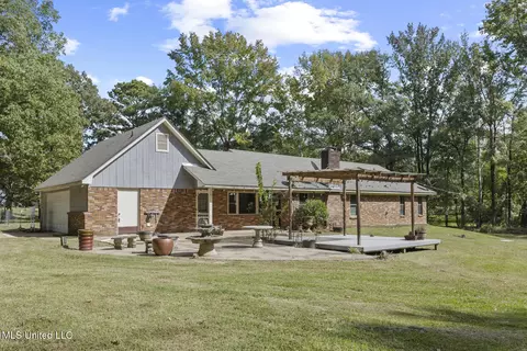 Exterior - 18899 Midway Rd, Terry, MS 39170 photo 10 of 11