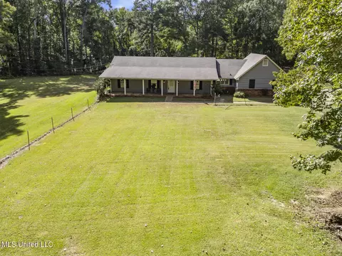 Exterior - 18899 Midway Rd, Terry, MS 39170 photo 2 of 11