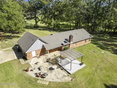 Exterior - 18899 Midway Rd, Terry, MS 39170 photo 7 of 11