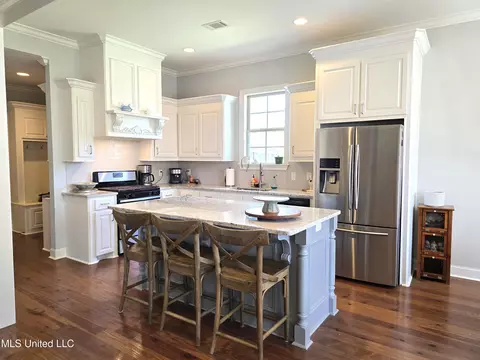 Kitchen - 106 Trailbridge Way, Canton, MS 39046 photo 1 of 3