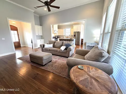 Living - 106 Trailbridge Way, Canton, MS 39046 photo 2 of 4
