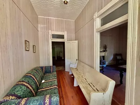 Entry Way - 412 S 4th St, Mccomb, MS 39648 photo 1 of 2