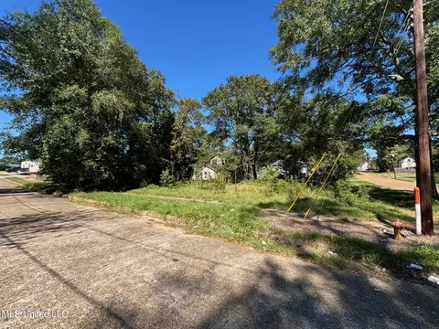 N Front Street, Mccomb, MS 39648